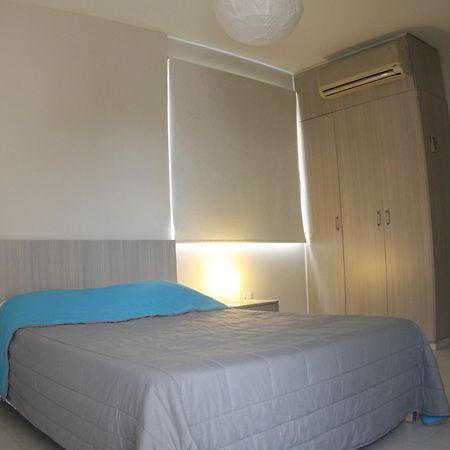 Staycentral Larnaca Buitenkant foto